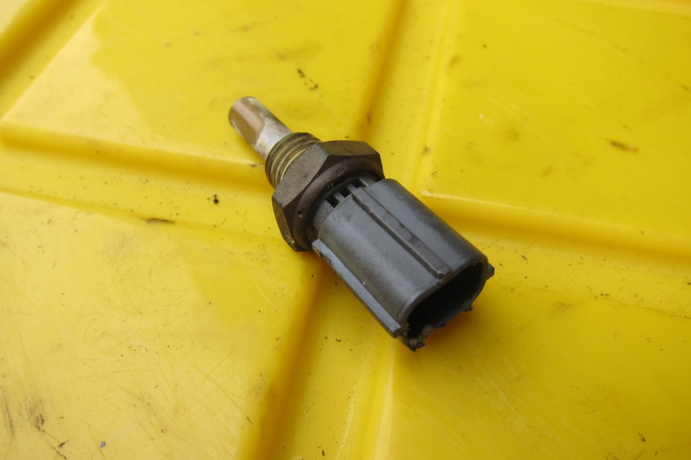 2003 SUZUKI GSXR 1000 COOLANT TEMPERATURE SENSOR THERMOSENSOR