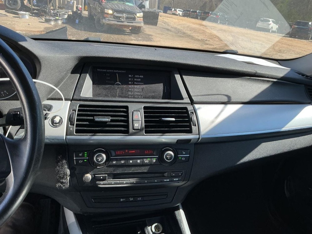 X5 2013 Glove Box 4999728
