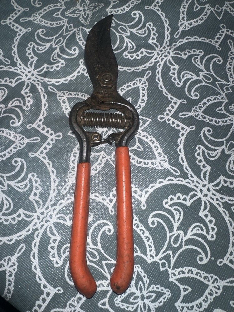 Vintage Corona USA 60 Bypass Pruning Shears (65)