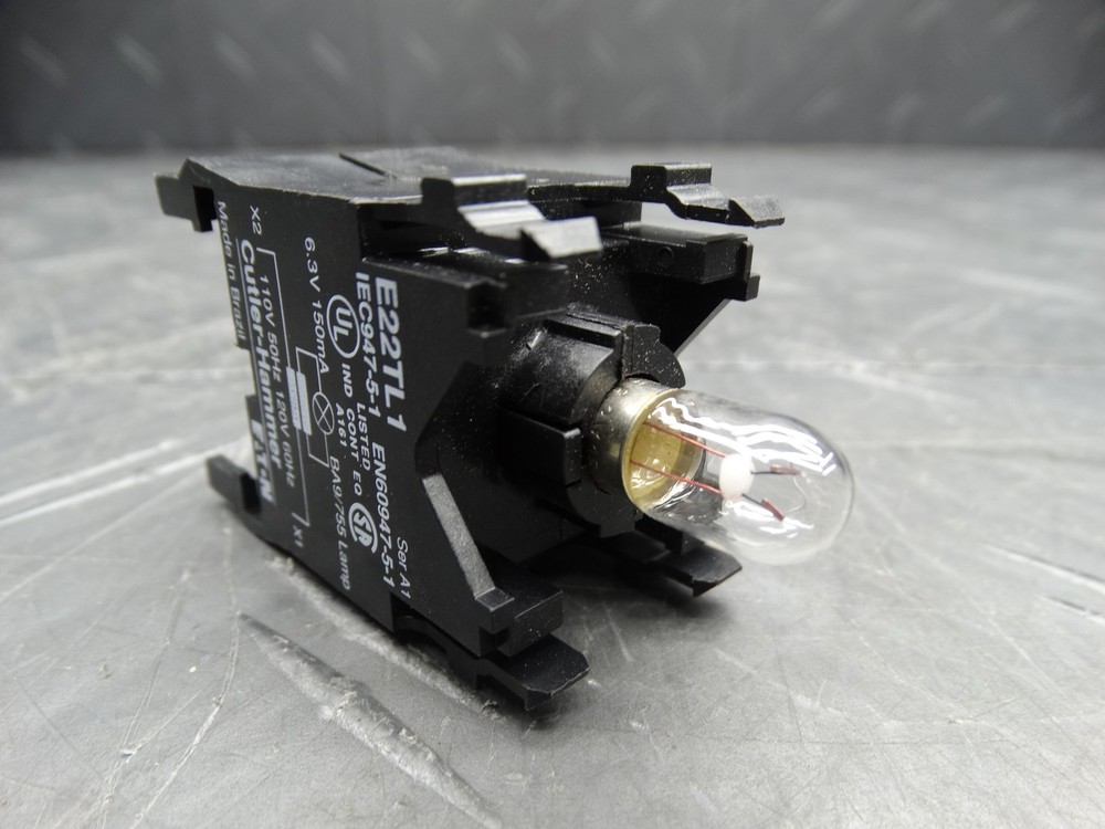 Cutler Hammer E22TL1 Light Module Transformer + Bulb