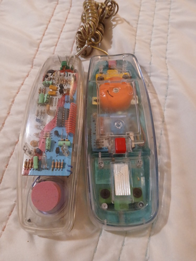 Vintage Clear Phone Unisonic  6900  Lights Up When Rings Untested