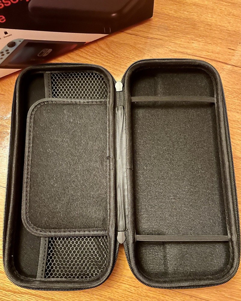 Nintendo Switch Accessory Deluxe Case from Heystop