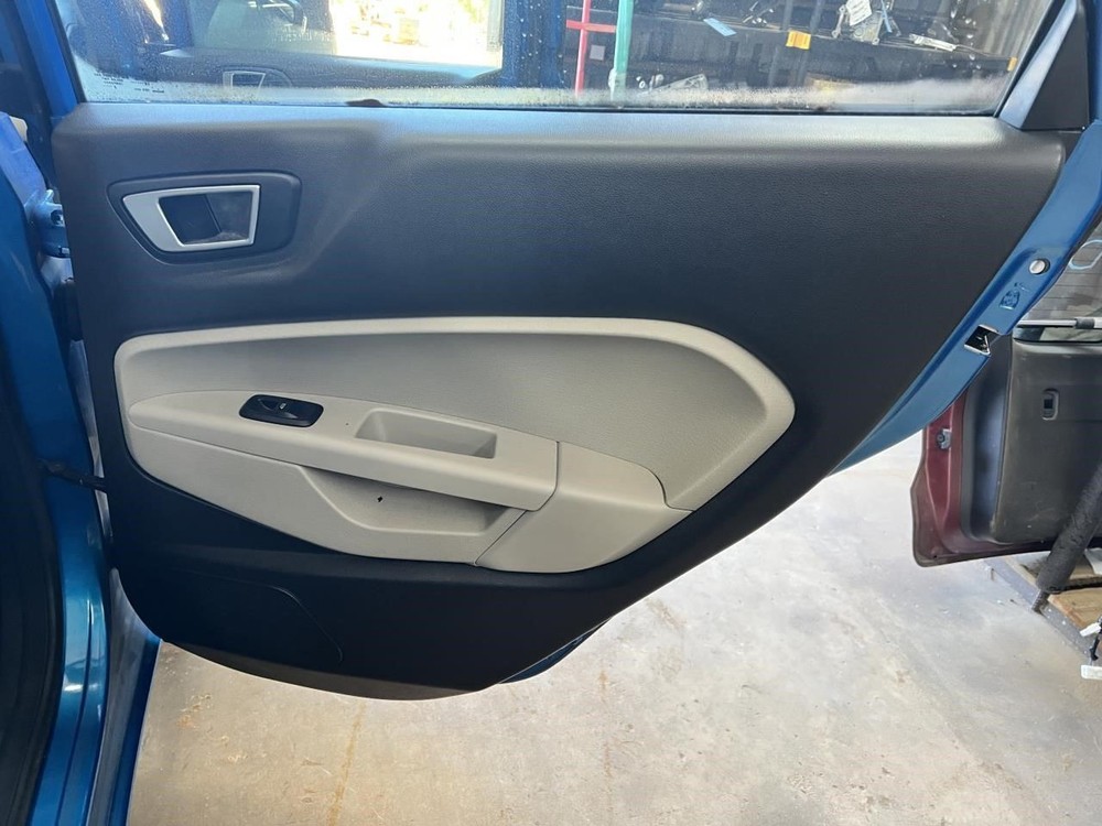 FIESTA 2016 Fuse Box Cabin 104777215
