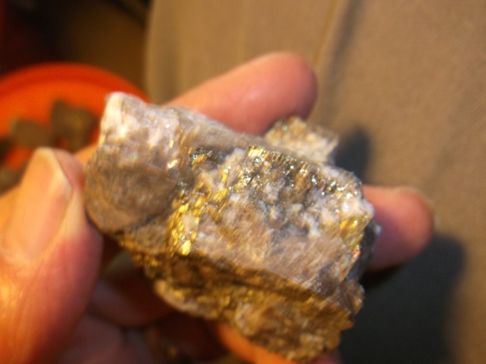 gold silver copper ore, 94 grams samples ,ore high grade .this is not