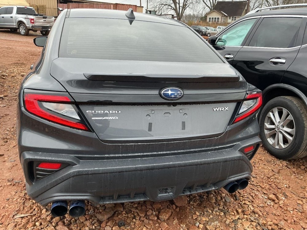 V60 2022 Glove Box 4949491