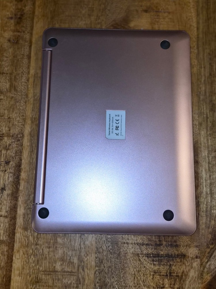 Apple Tablet 9th Generation 10.2 with Keyboard Folio** Open Box