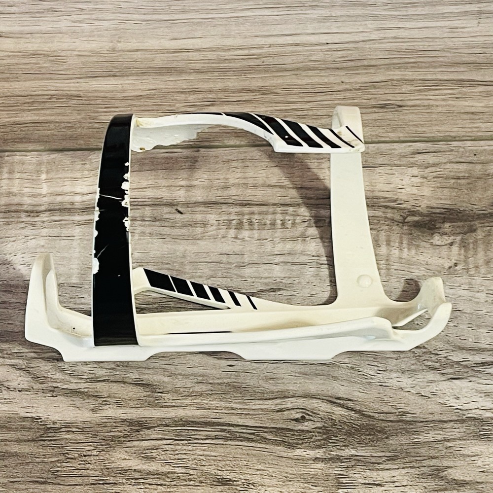 Used Specialized ZEE Bottle Cage Side Loading Right Entry White with Black
