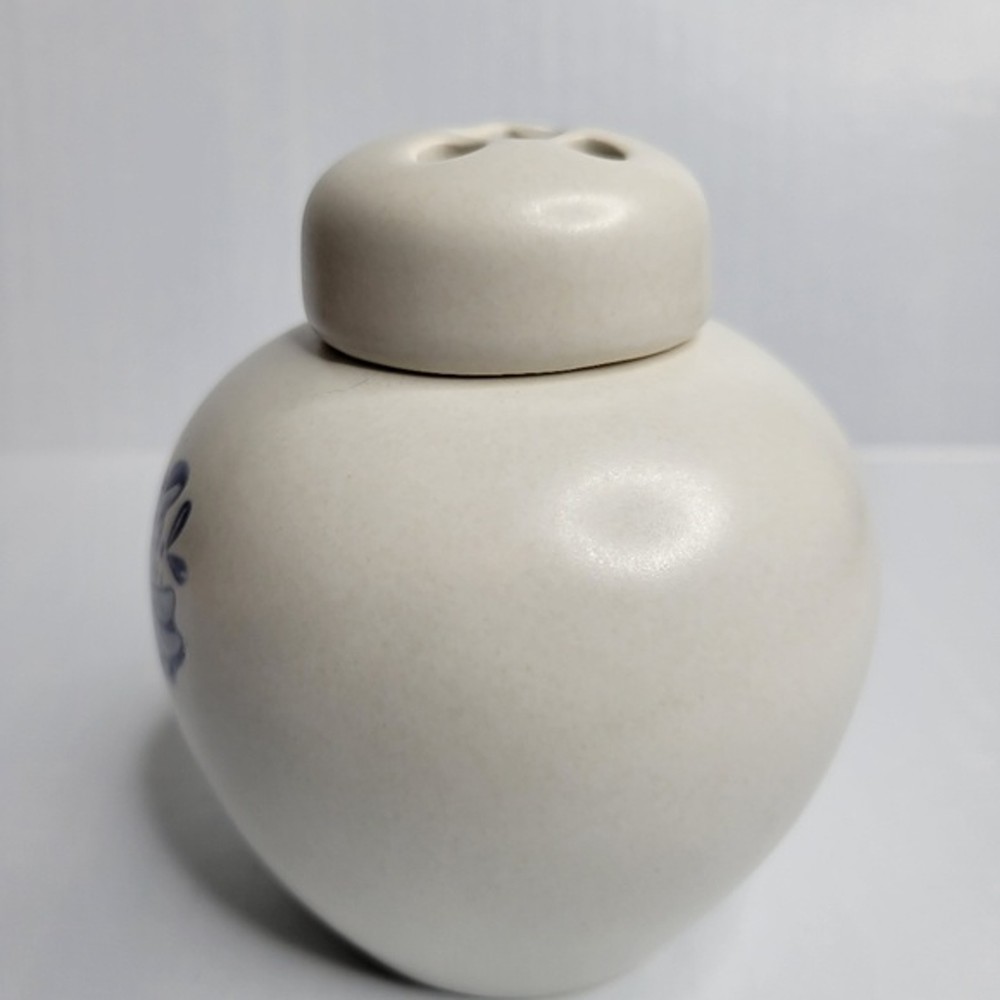 Pfaltzgraff Yorktowne Potpourri Holder 009