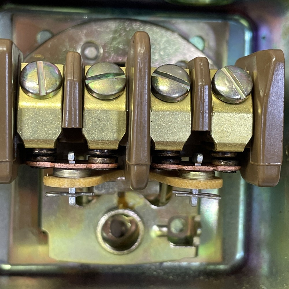 Square D Tank Liquid Level Switch 9036 HW1, Unused, Form 272, 2 Pole