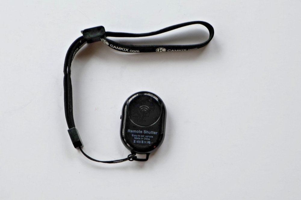 CamKix Bluetooth Camera Remote – Wireless Shutter for iOS & Android Smartphones