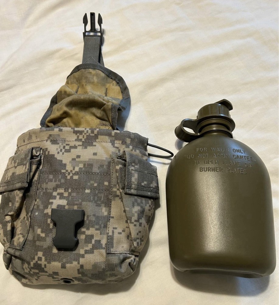 MOLLE II Army Canteen Holder & Canteen