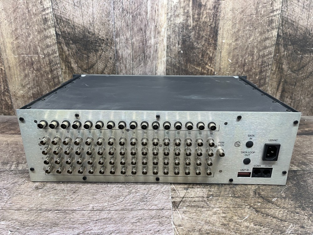 PELCO System 9760 CM9760-MDA CCTV Master Distribution Amplifier
