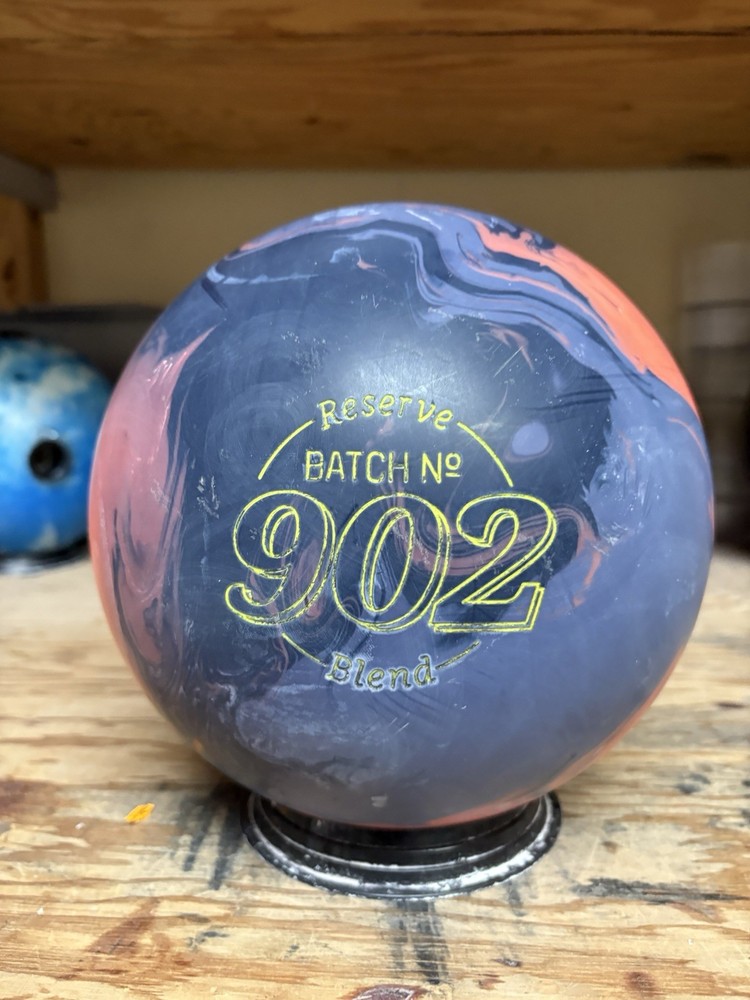 Used 900 Global Harsh Reality Bowling Ball 15lbs