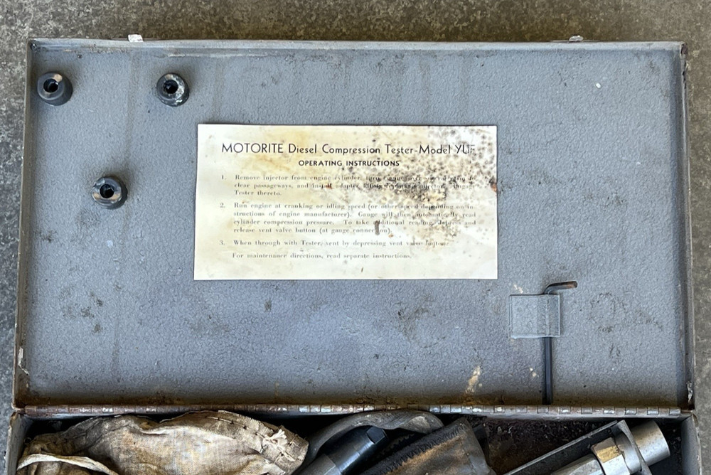 Motorite Bacharach Diesel Engine Compression Tester Gauge Set in Box Model YUF