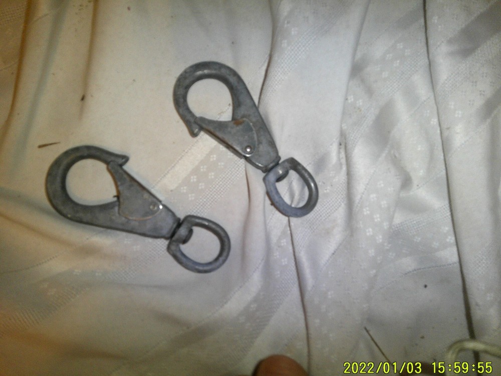 2 GALVANIZED ROPE END HOOKS CLIPS
