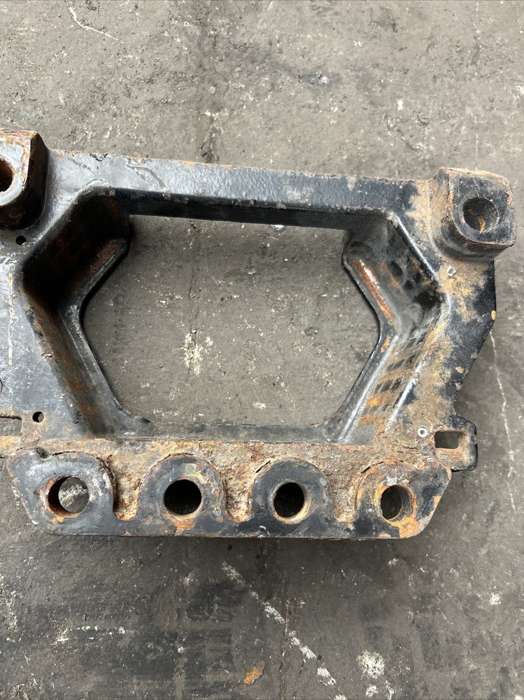 Detroit Diesel DD15 Engine Support Bracket Mount