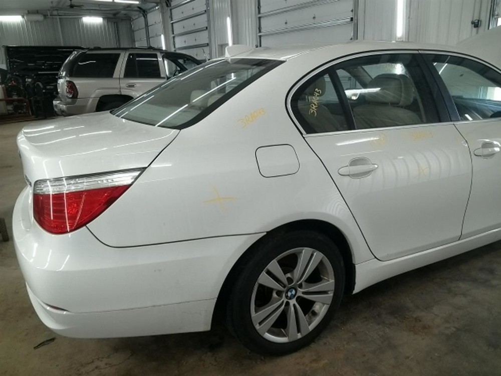 528I 2010 High Mounted Stop Light 104788876