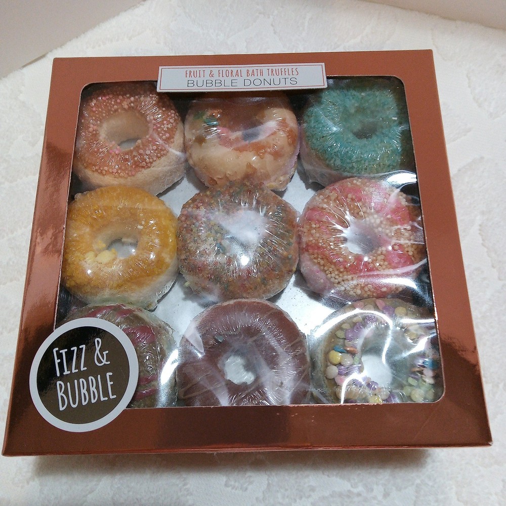 Fizz & Bubble Fruit & Floral Truffles-Bath Donuts-9 Bombs In Box. 8 Oils Blend.