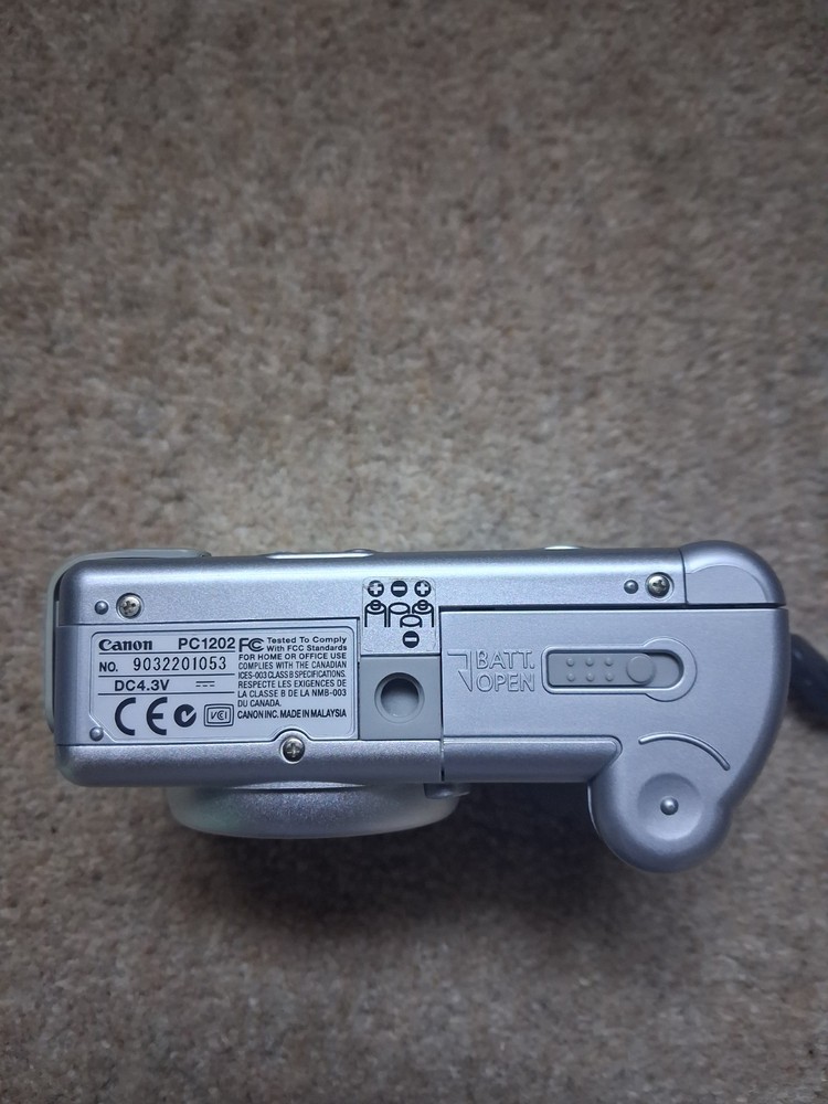 Canon PowerShot A75 Compact Camera (FOR PARTS)