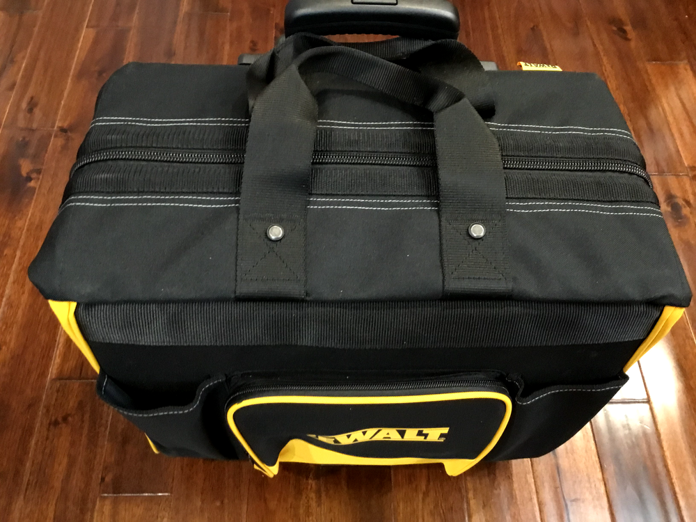 New Dewalt Site-Ready Large Rolling Heavy Duty Tool Bag With Telescoping Handle