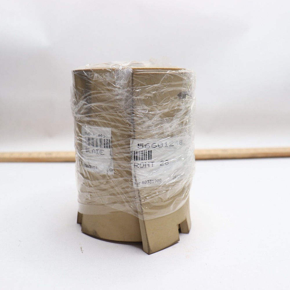 Front Squeegee Blade 28" 56601248