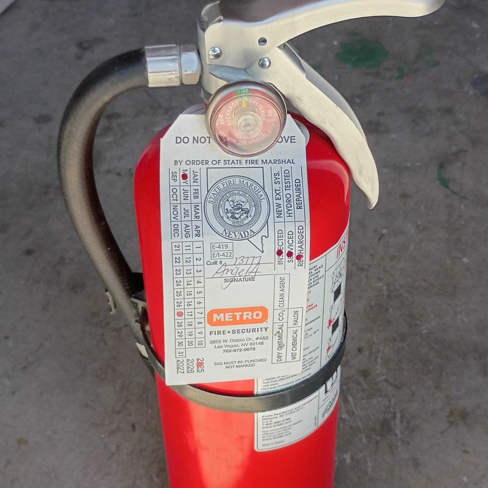 Kidde Pro Plus Multi-Purpose Dry Chemical Fire Extinguisher 2021