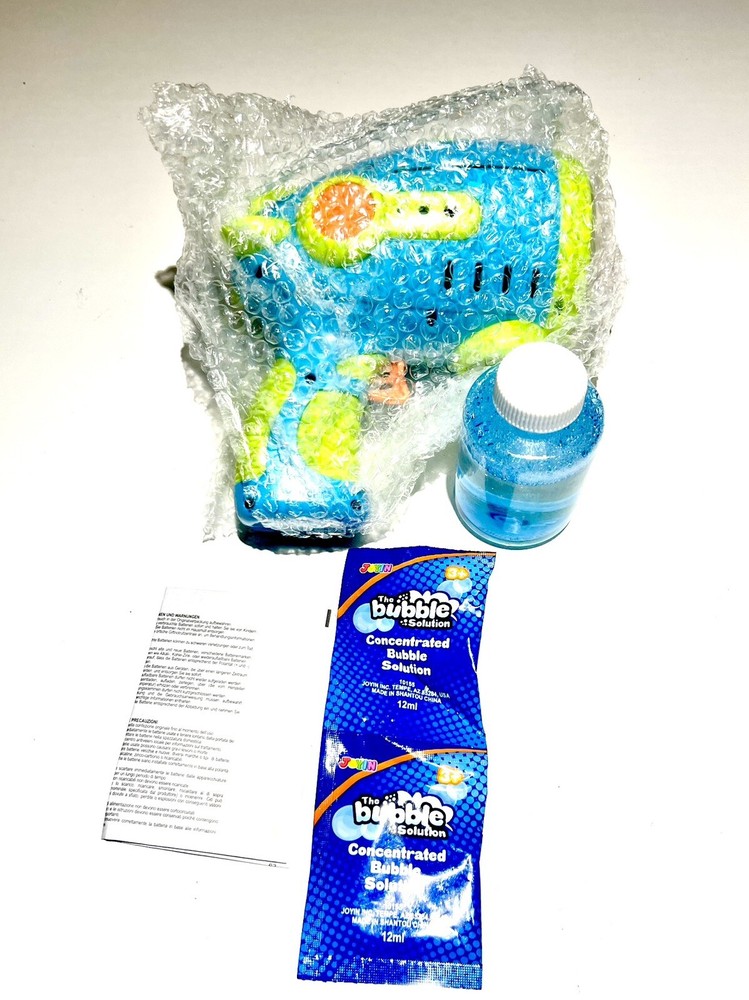 Light Up Airship Bubble Guns for Kids Ages 4-8, with Bubble Refill Solution, 100