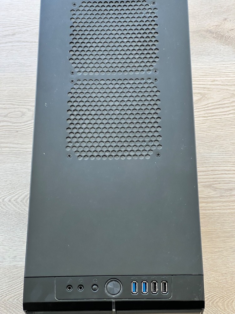 Fractal Design Define R4 Silent Mid Tower Computer Case - No HDD Bay Side Panel
