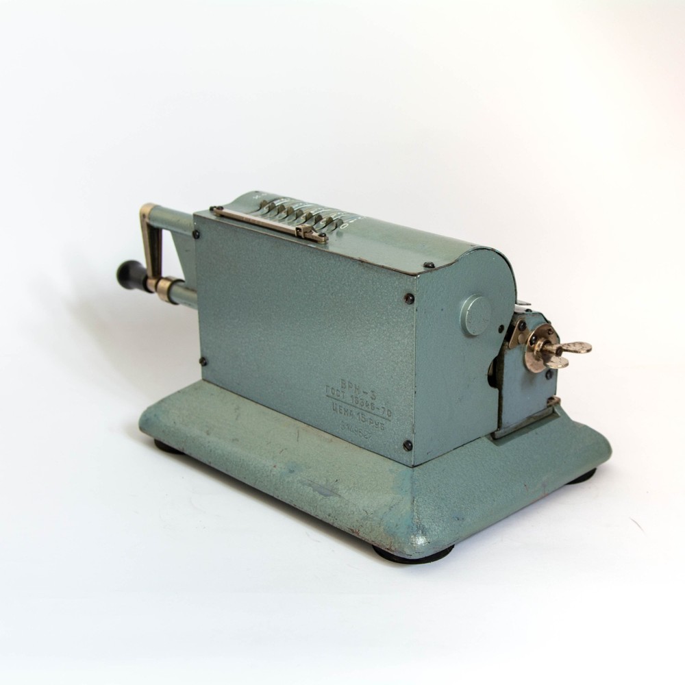 Arithmometer adding machine. Soviet Vintage Mechanical Rare Calculator RARE.