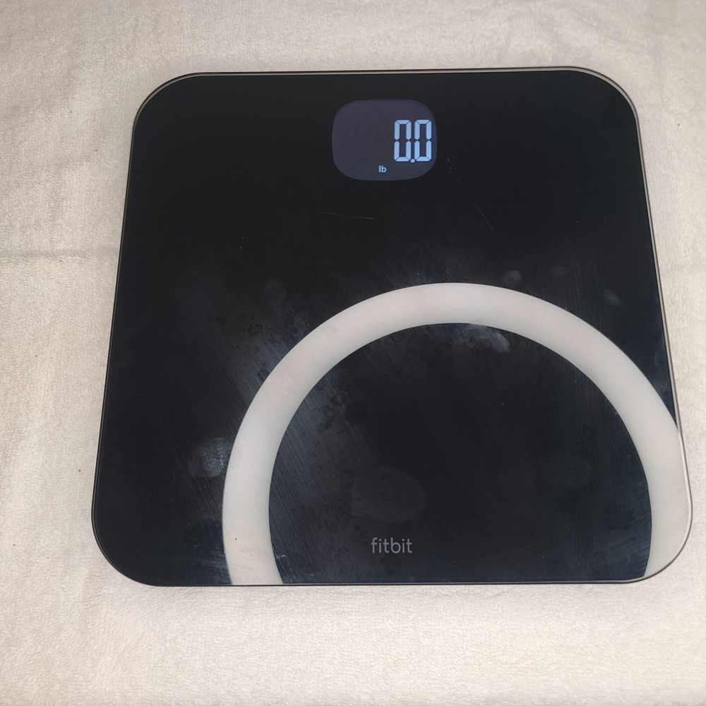 Fitbit Aria Air FB203 Smart Bluetooth Digital Scale White Tested Works