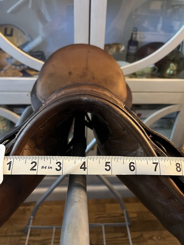 18" Barnsby English Saddle - Excellent Condition