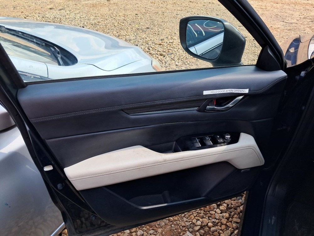 CX-5 2017 Glove Box 4796316