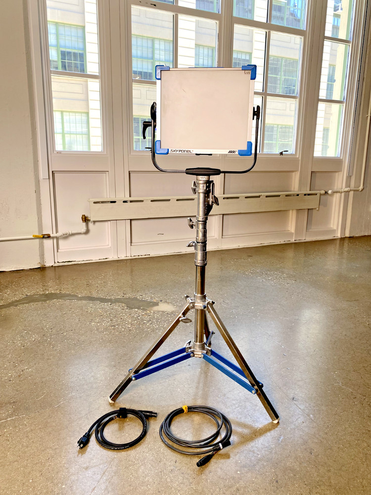 ARRI SkyPanel S30 Basic Kit PLUS Chimera & DoPChoice Snapgrid (USED)