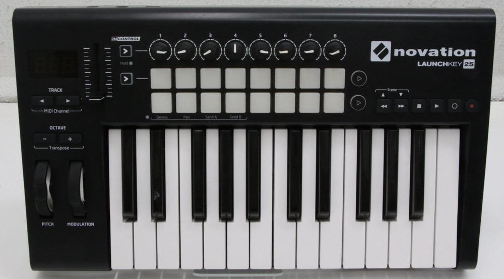 Novation Launchkey 25 Mk2 Midi Keyboard Controller *READ*