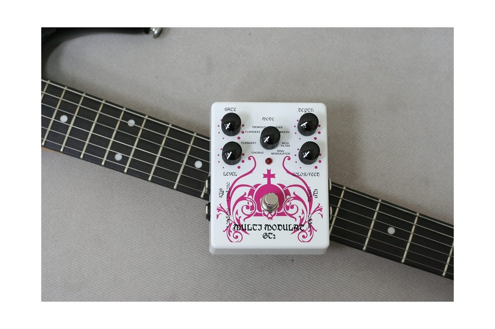GT2 Multi-Modulation Guitar Effects Pedal -8 Modulation Modes including speci...