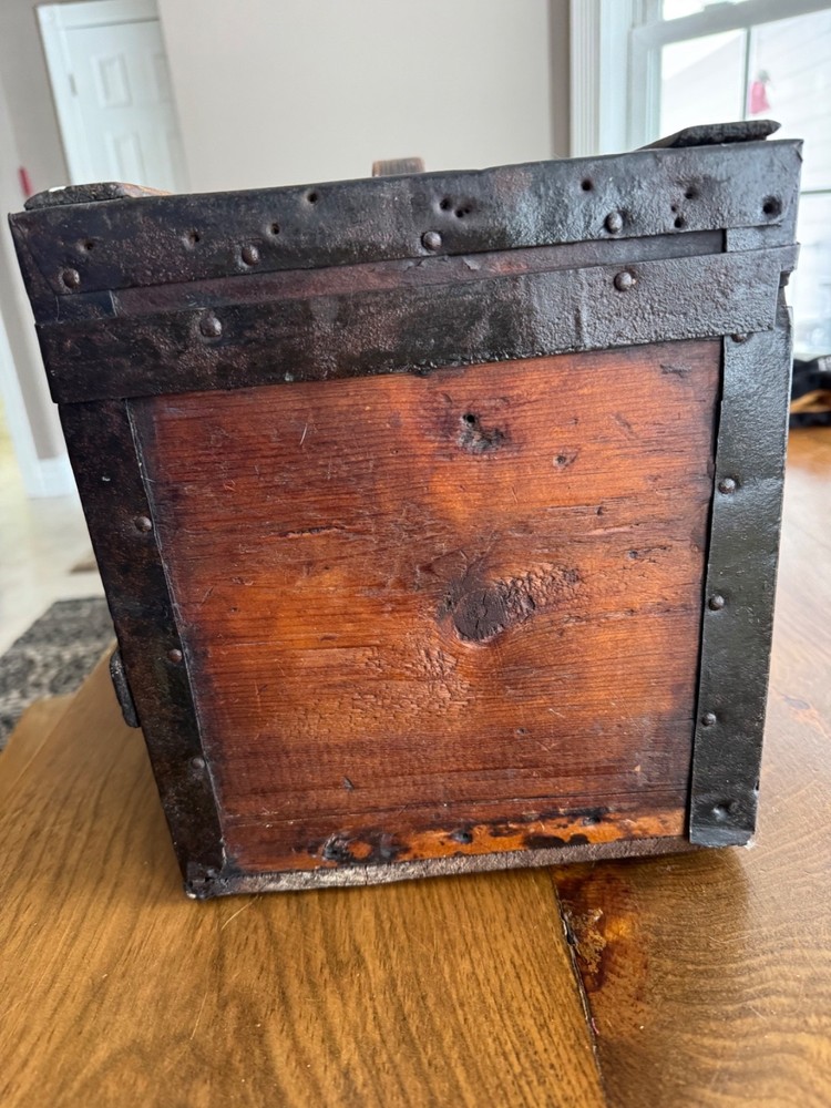 Antique circa 1870-1890 Primitive tool trunk