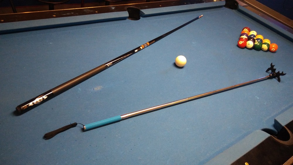 RED - CUE BRIDGE EXTENDABLE TELESCOPING MOOSE HEAD CRUTCH REST POOL 9 POSITIONS