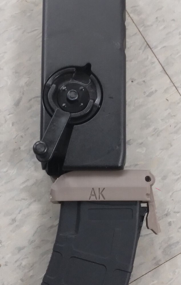 CYMA / LCT AK AEG Odin Speedloader Adapter (Tan)