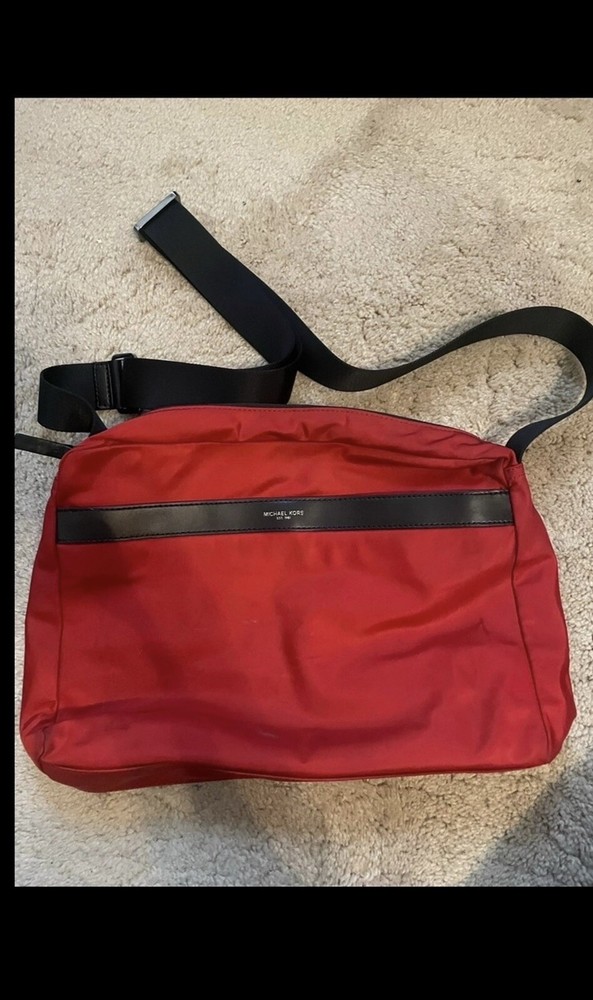 Michael Kors Messenger Bag