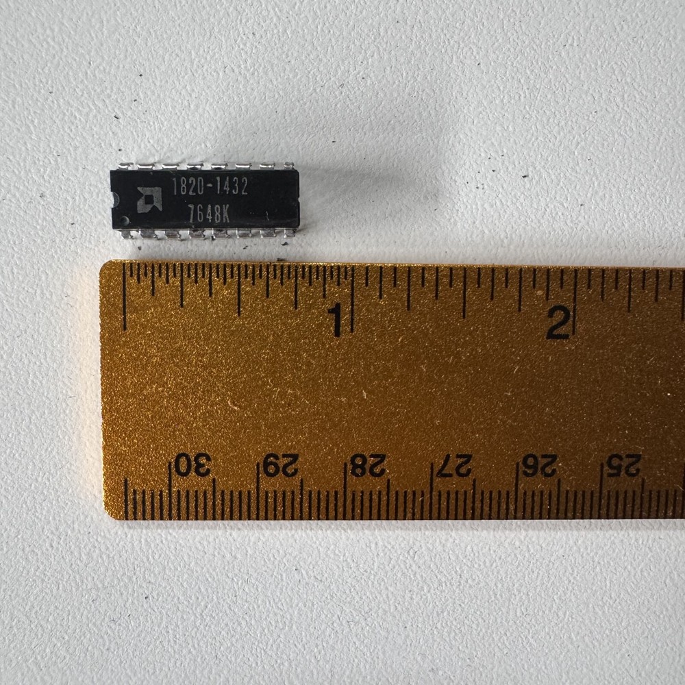 HP / AGILENT 1820-1432 integrated circuit ic