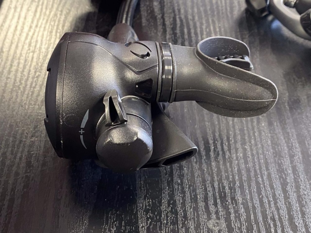 OCEANIC ALPHA CDX REGULATOR.