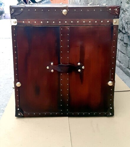 Chestnut Brown Trunk Table Handmade Leather Coffee Table Trunk Luxury Leather