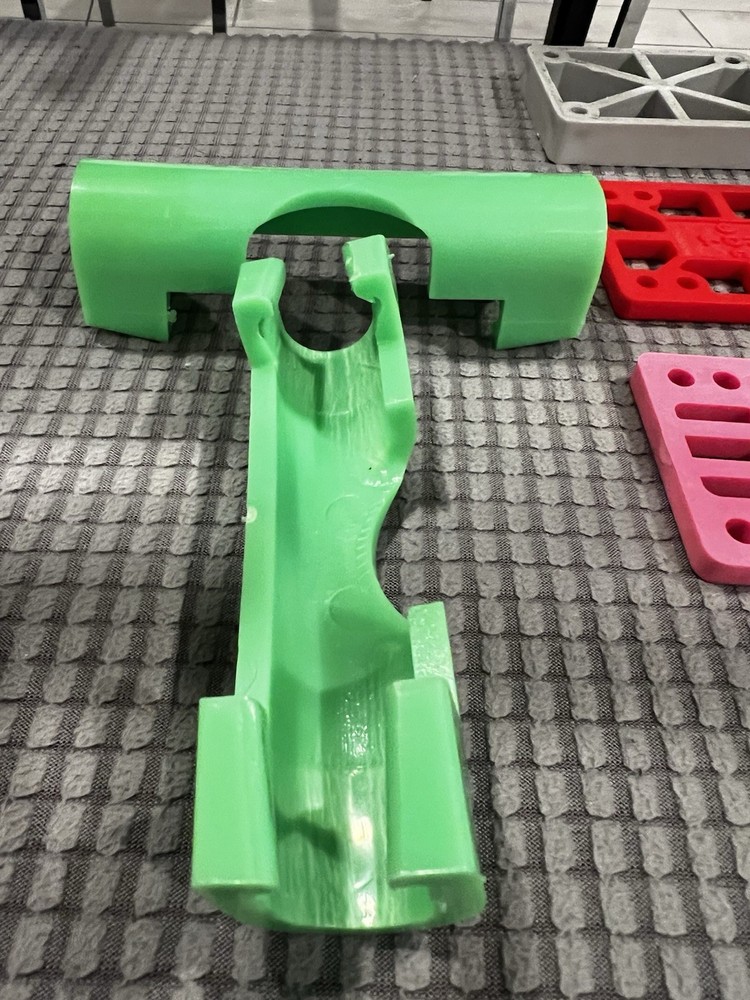 Skateboard Riser Pads hardware