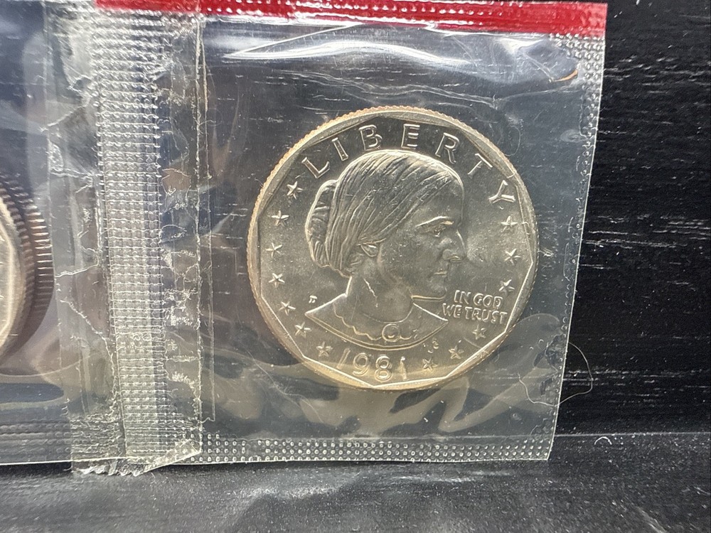 1981 Susan B Anthony Dollar Set Uncirculated