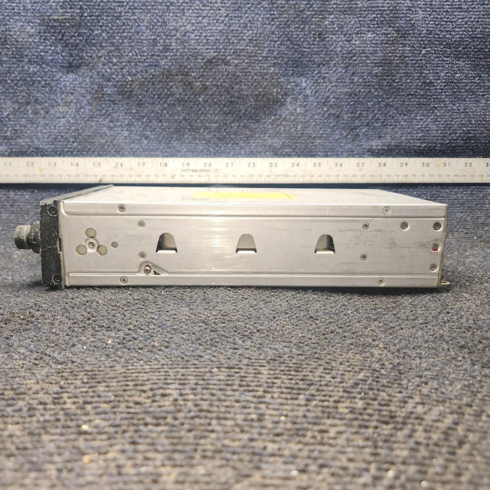 069-1020-00 | Bendix King KX170B | Cessna 182G | Nav/Com System