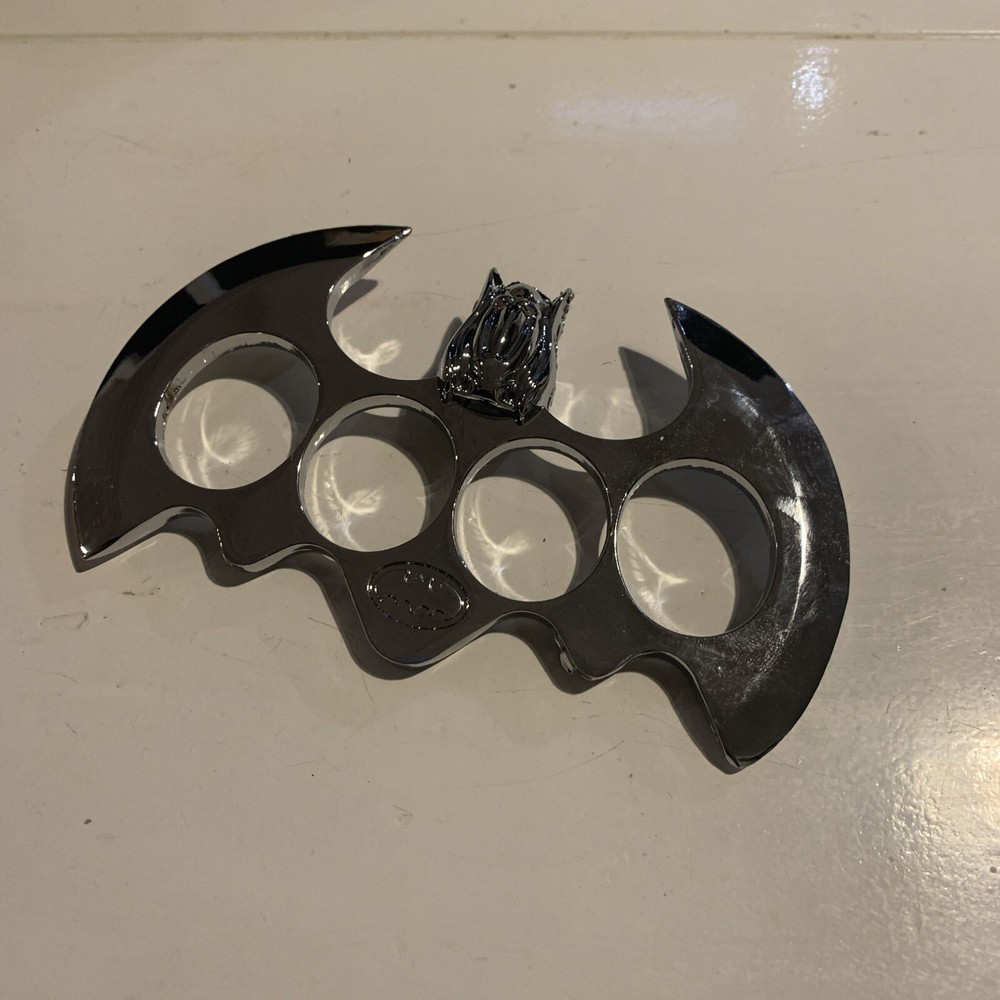 Batman Hand Gorgeous Silver Item