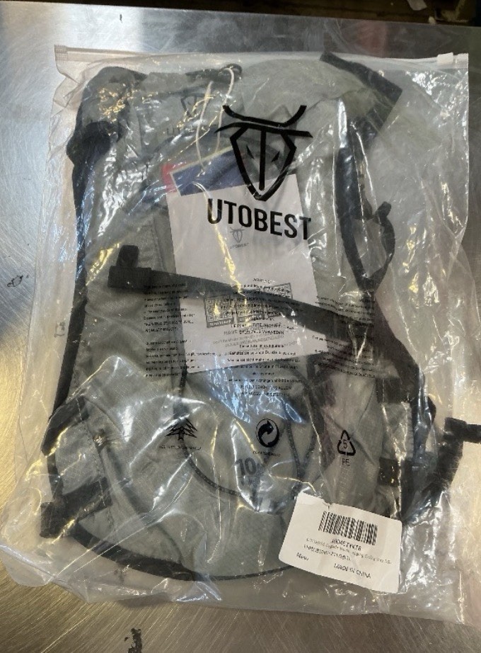 UTOBEST 10L Hydration Pack Gray Black Reflective Adjustable Lightweight Hiking