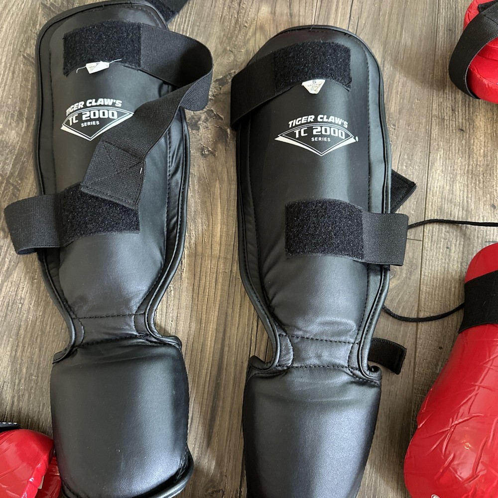 Tiger Claw Spinmaster Karate Sparring Gear And Bag Size Small