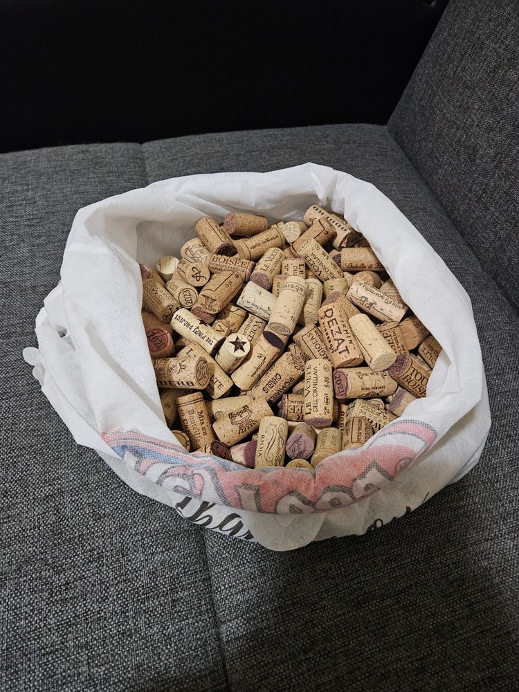 Wine Bottle Corks 220 PC Set