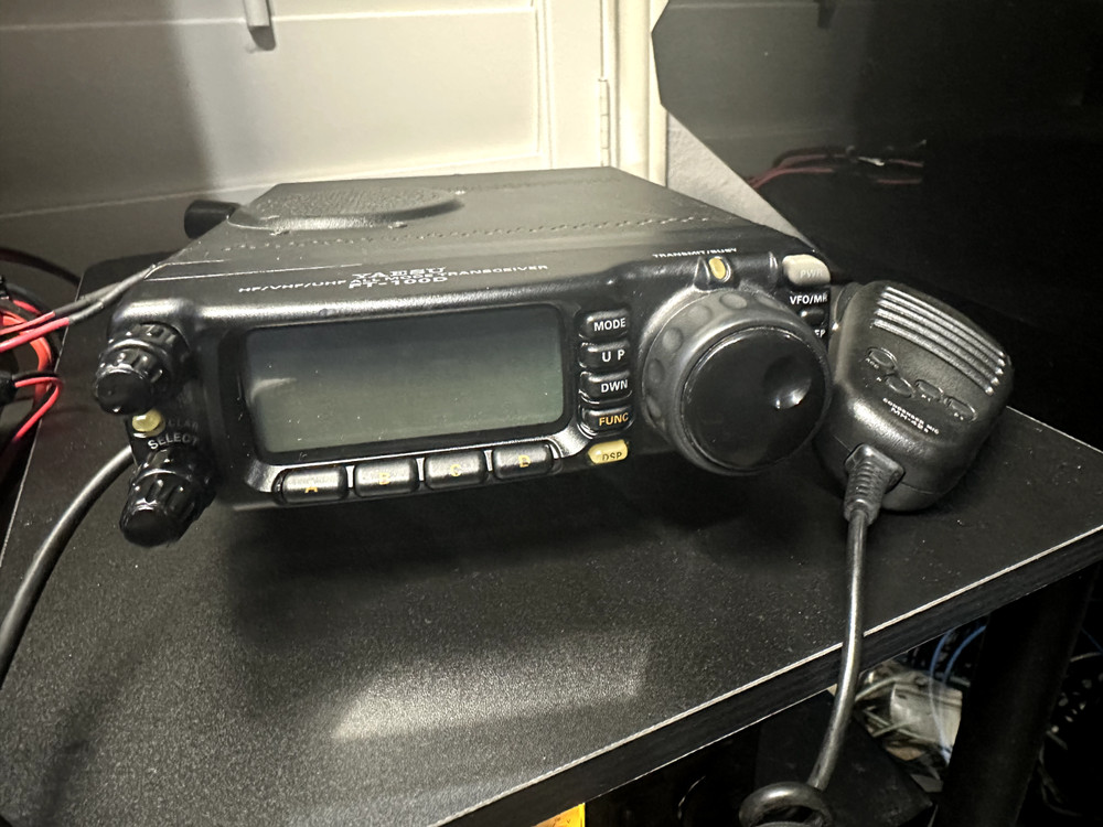 Yaesu FT-100D - All Band / All Mode Transceiver
